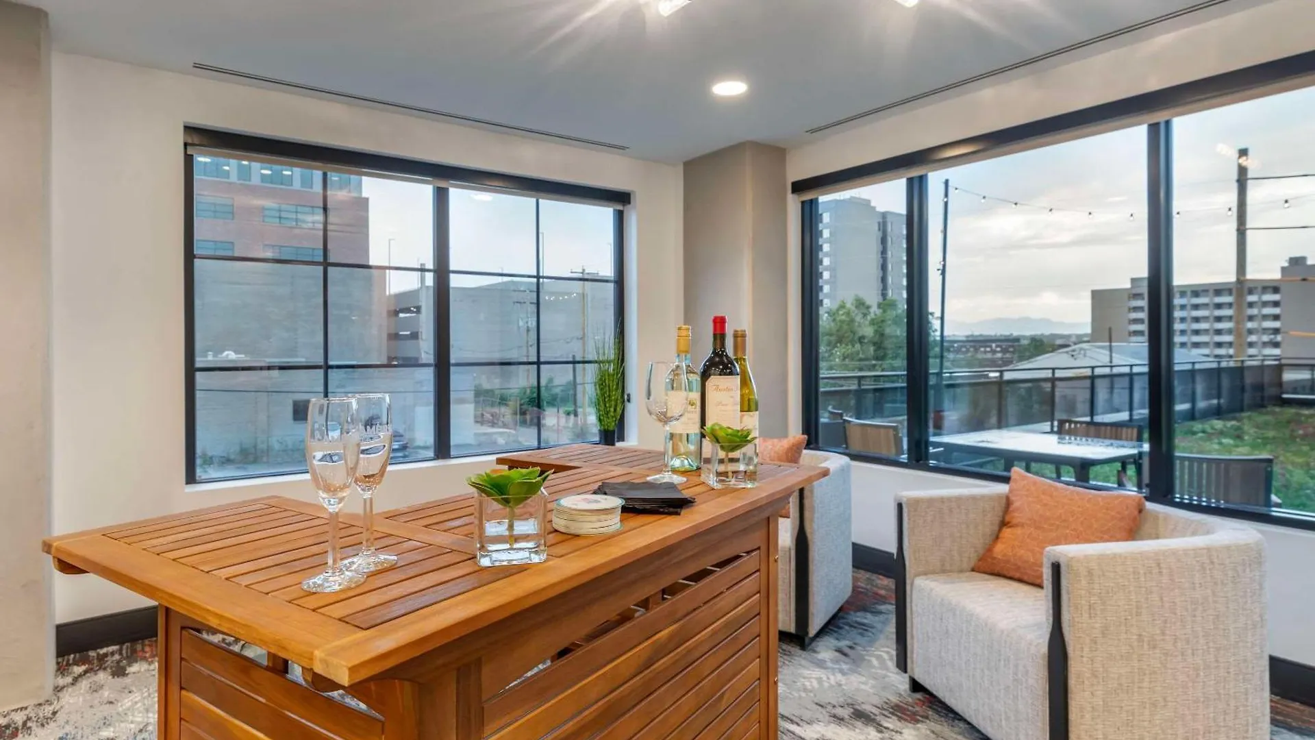Cambria Hotel Denver Downtown Rino