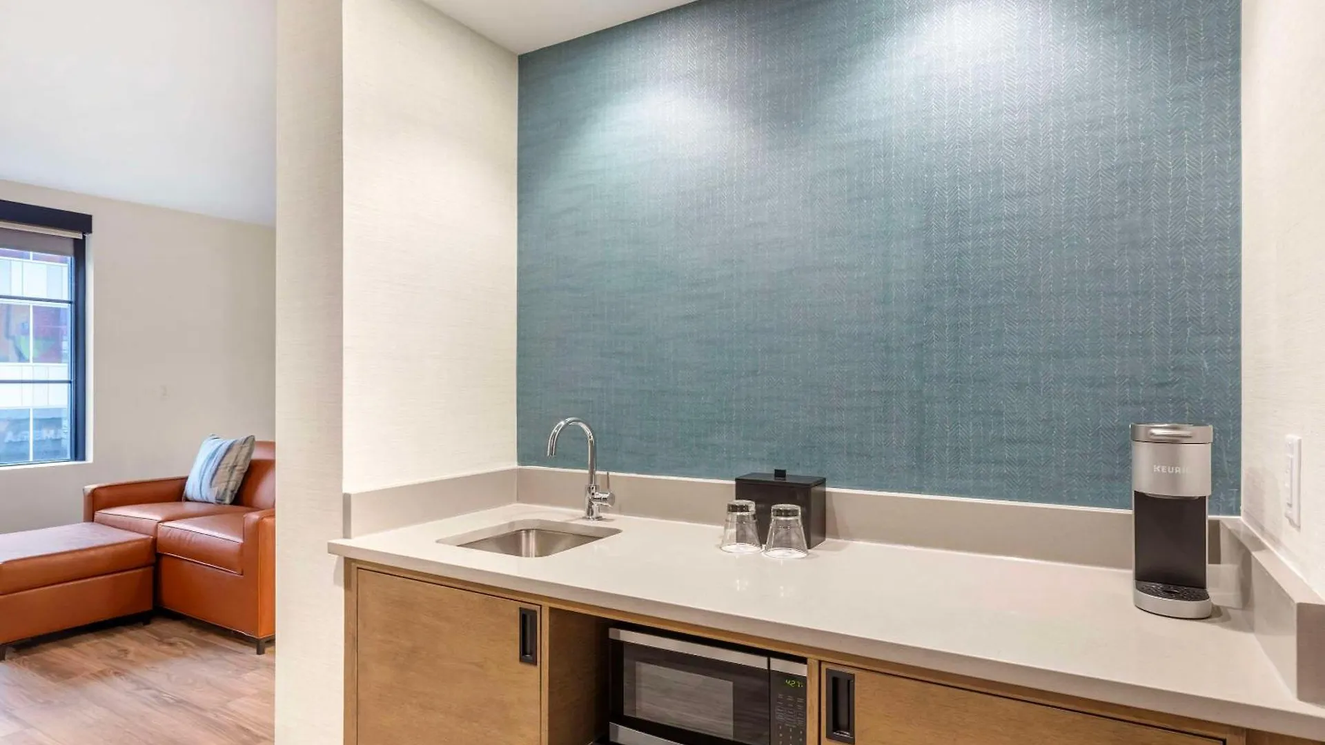 Cambria Hotel Denver Downtown Rino