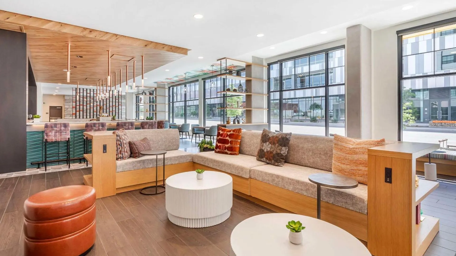 Cambria Hotel Denver Downtown Rino