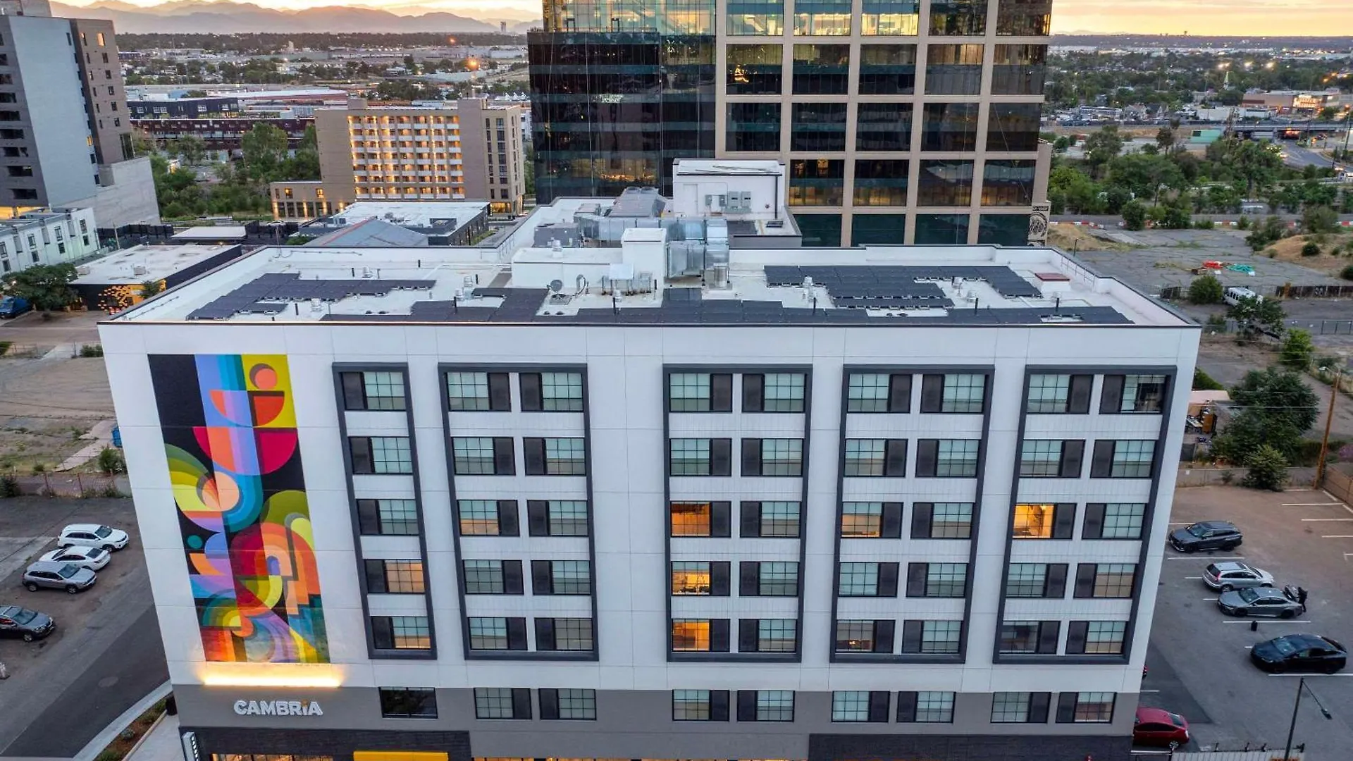 Cambria Hotel Denver Downtown Rino 4*,